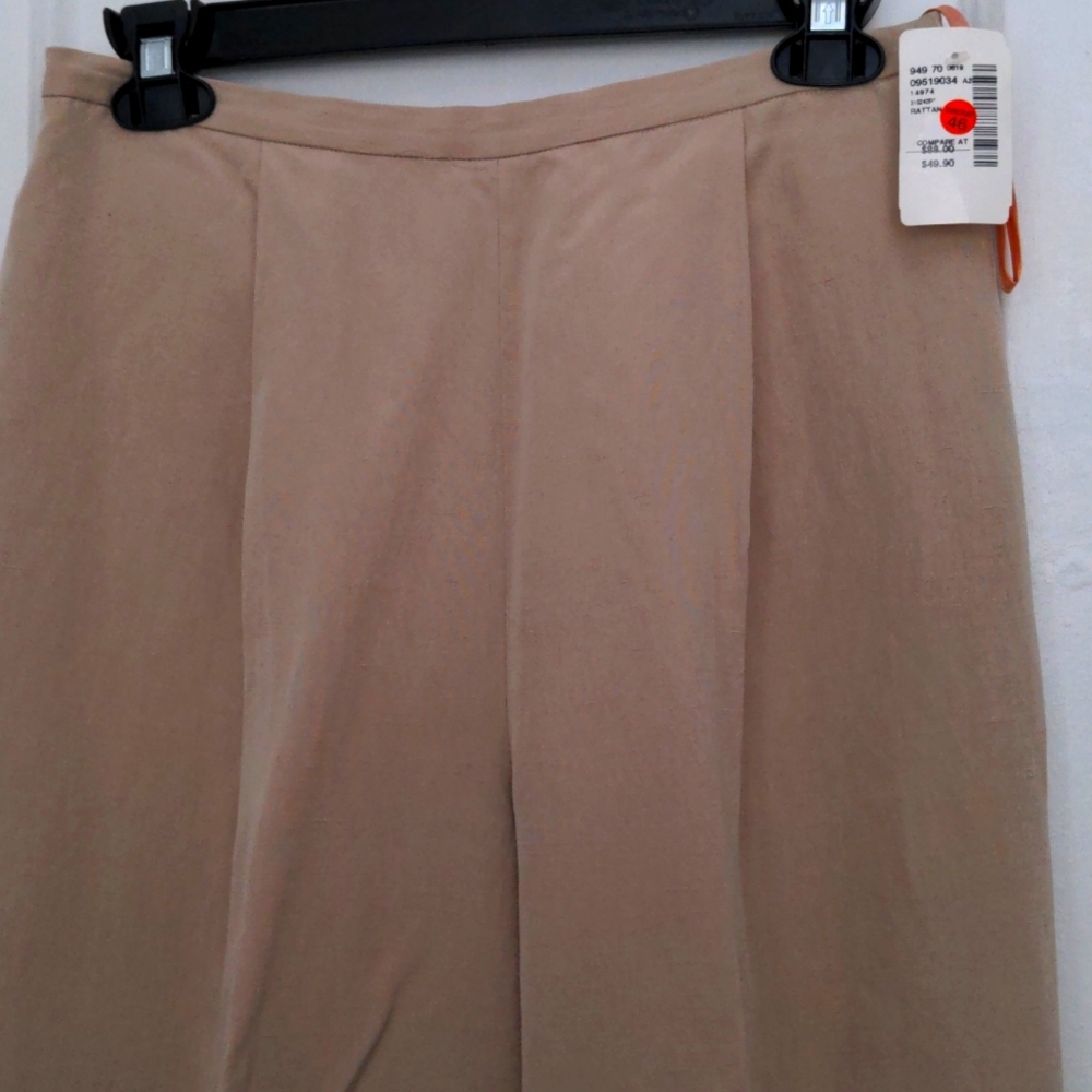 NWT Grace Silk & linen pants.Saks. Full lined. 12 Petite  Beige. Dressy, Pleated